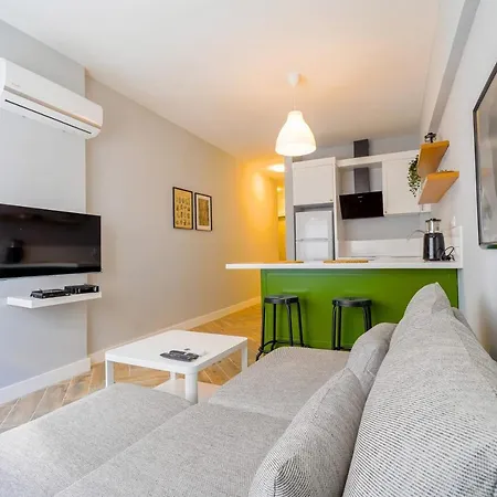 Central And Cozy Apartment Near Beach In Muratpasa, Antalya Daire *